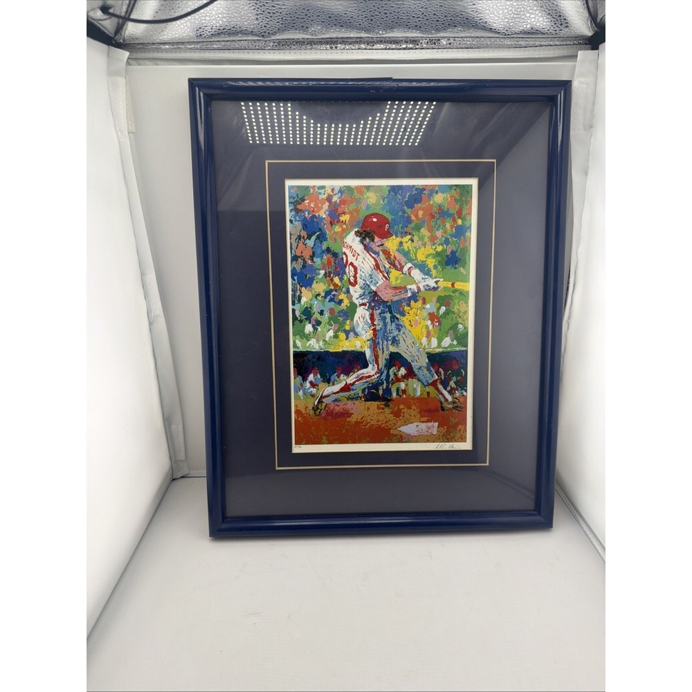 LEROY NEIMAN 'Mike Schmidt' - Custom Framed Art Print